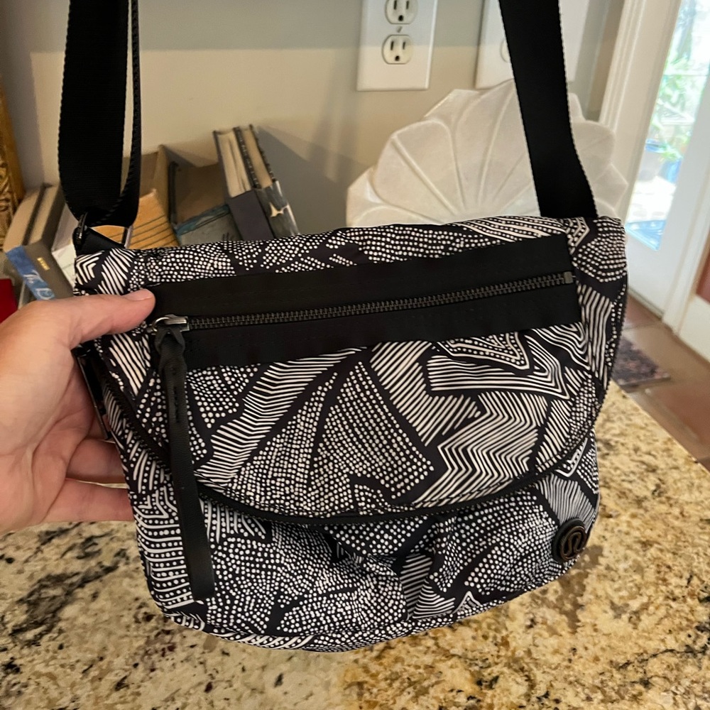 Lululemon Crossbody /Fanny pack